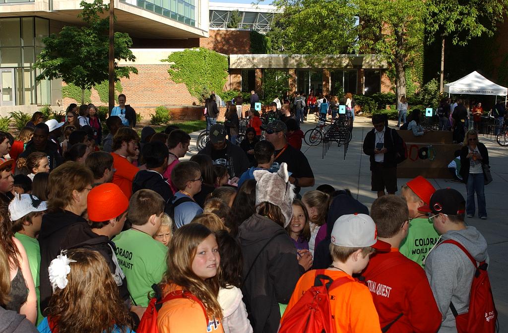 DSC_6505.JPG - Spontaneous at 2013 Odyssey of the Mind world finals.