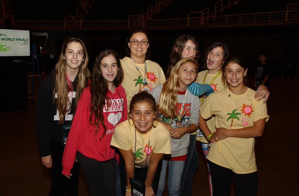 DSC_6178.JPG - Florida at the Odyssey 2013 World Finals Float and Banner Parade