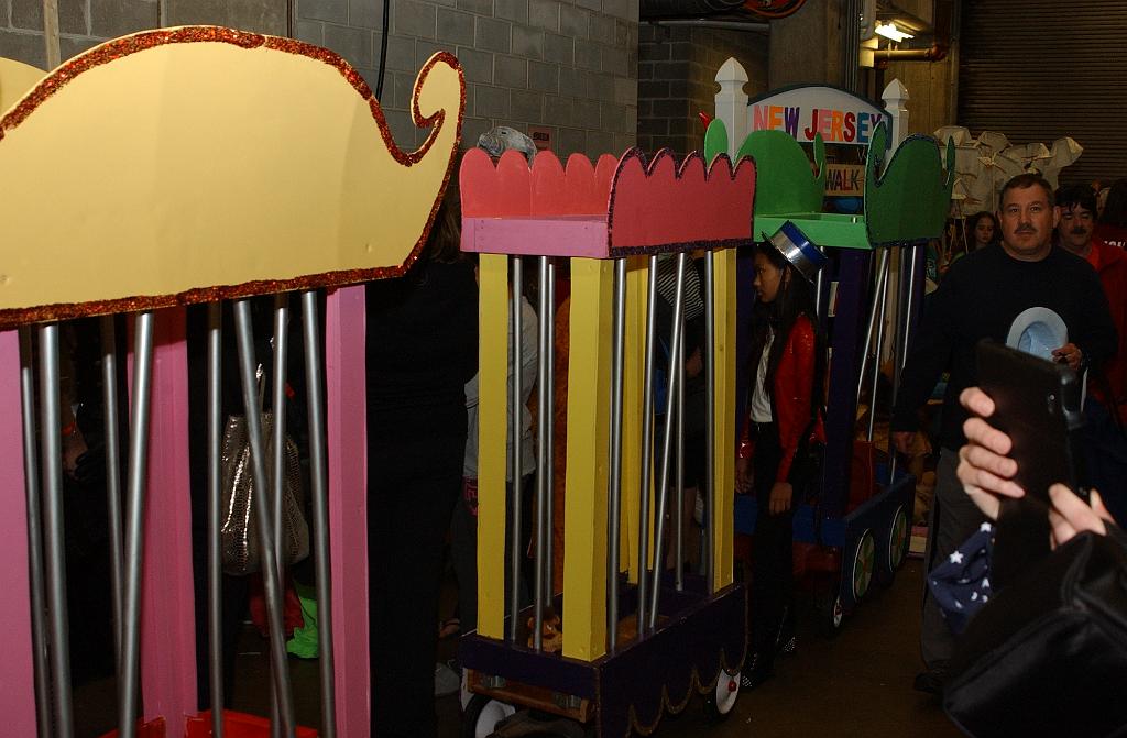 DSC_6184.JPG - Florida behind the scenes at the Odyssey 2013 World Finals Float and Banner Parade