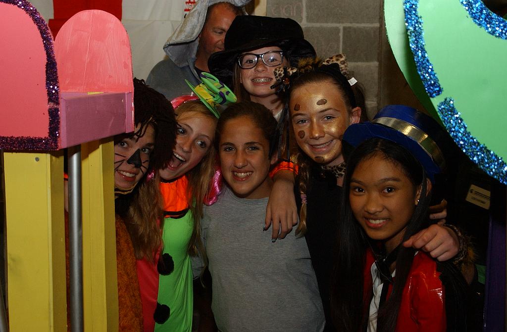 DSC_6185.JPG - Florida behind the scenes at the Odyssey 2013 World Finals Float and Banner Parade