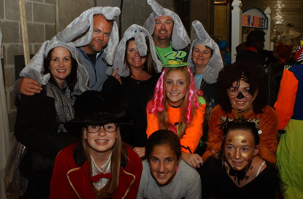 DSC_6186.JPG - Florida behind the scenes at the Odyssey 2013 World Finals Float and Banner Parade