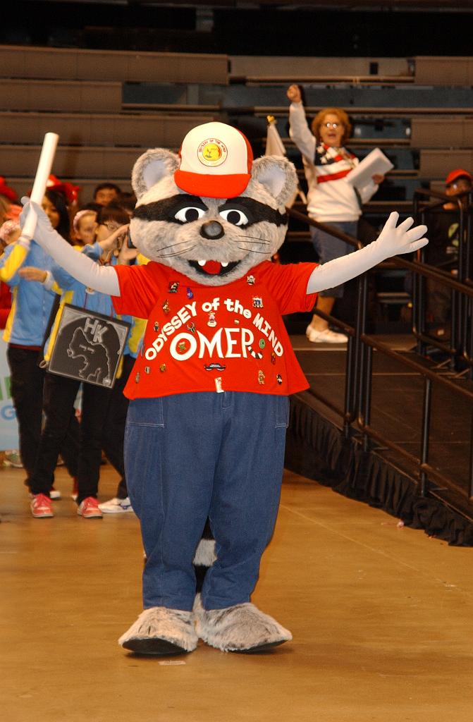 DSC_6191.JPG - Omer at the Odyssey 2013 World Finals Float and Banner Parade