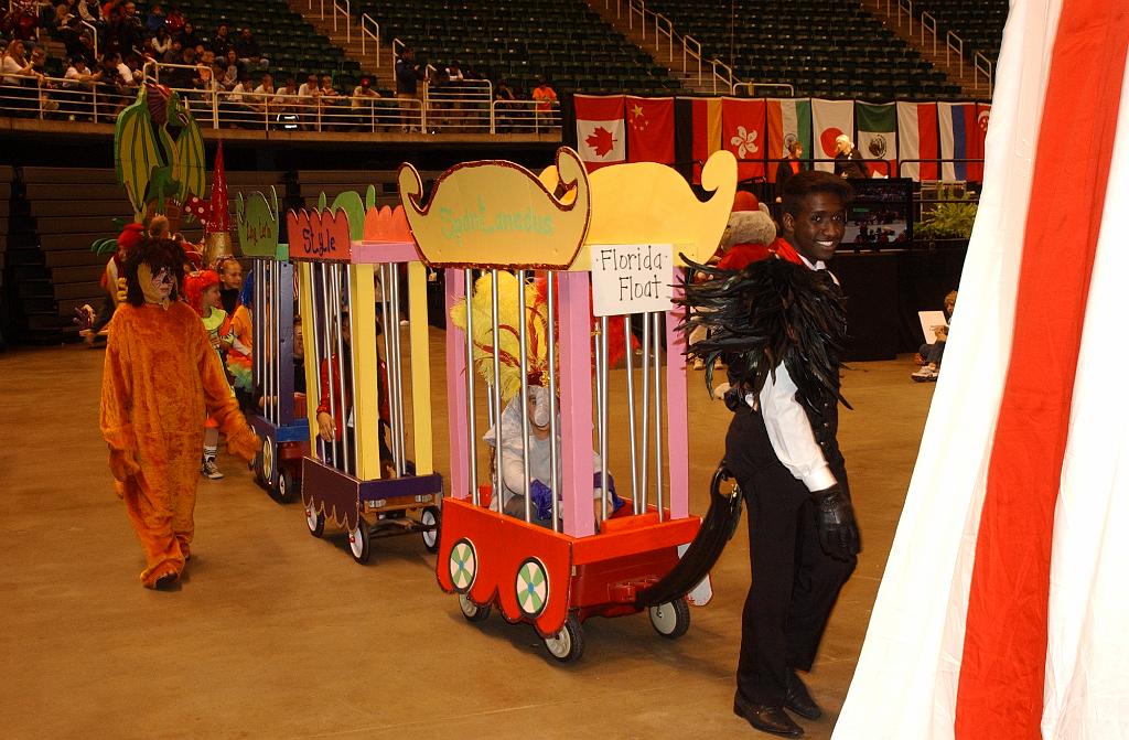 DSC_6207.JPG - Florida at the Odyssey 2013 World Finals Float and Banner Parade