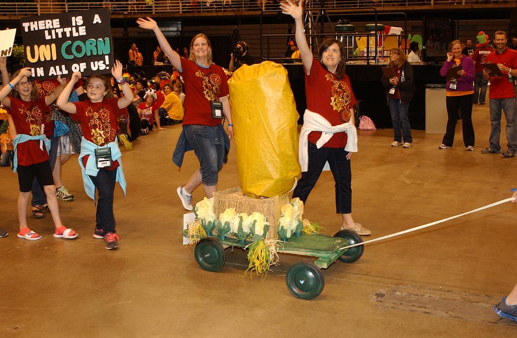 DSC_6216.JPG - Delaware at the Odyssey 2013 World Finals Float and Banner Parade