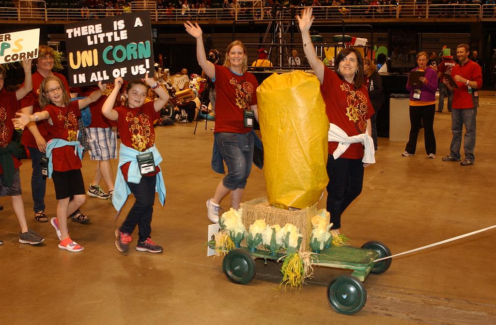 DSC_6217.JPG - Delaware at the Odyssey 2013 World Finals Float and Banner Parade