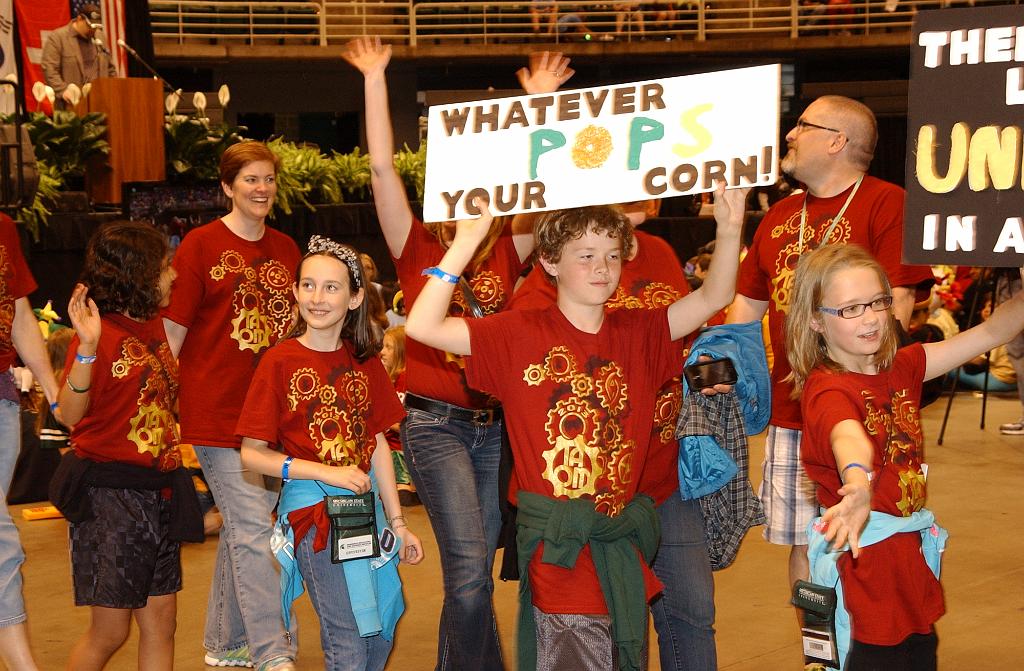 DSC_6218.JPG - Delaware at the Odyssey 2013 World Finals Float and Banner Parade