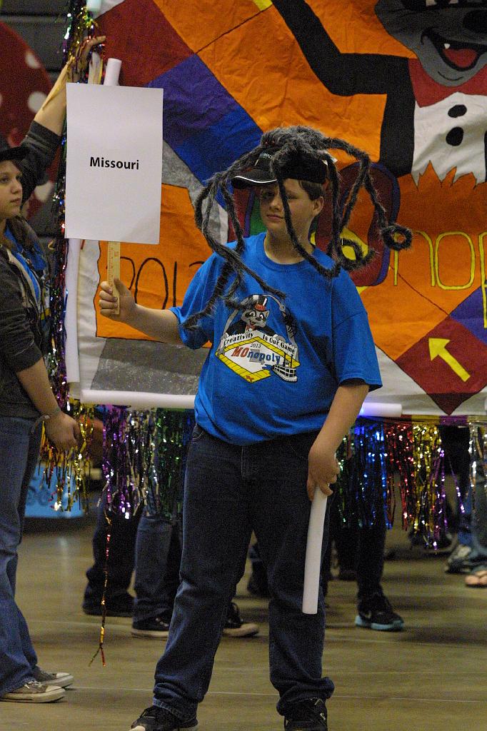 IMG_1659.JPG - Missouri at the Odyssey 2013 World Finals Float and Banner Parade