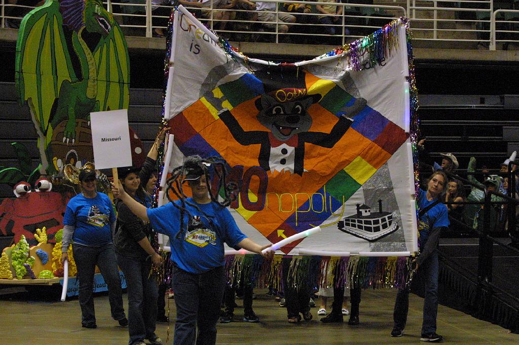 IMG_1660.JPG - Missouri at the Odyssey 2013 World Finals Float and Banner Parade