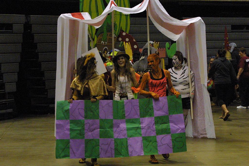 IMG_1691.JPG - Florida at the Odyssey 2013 World Finals Float and Banner Parade