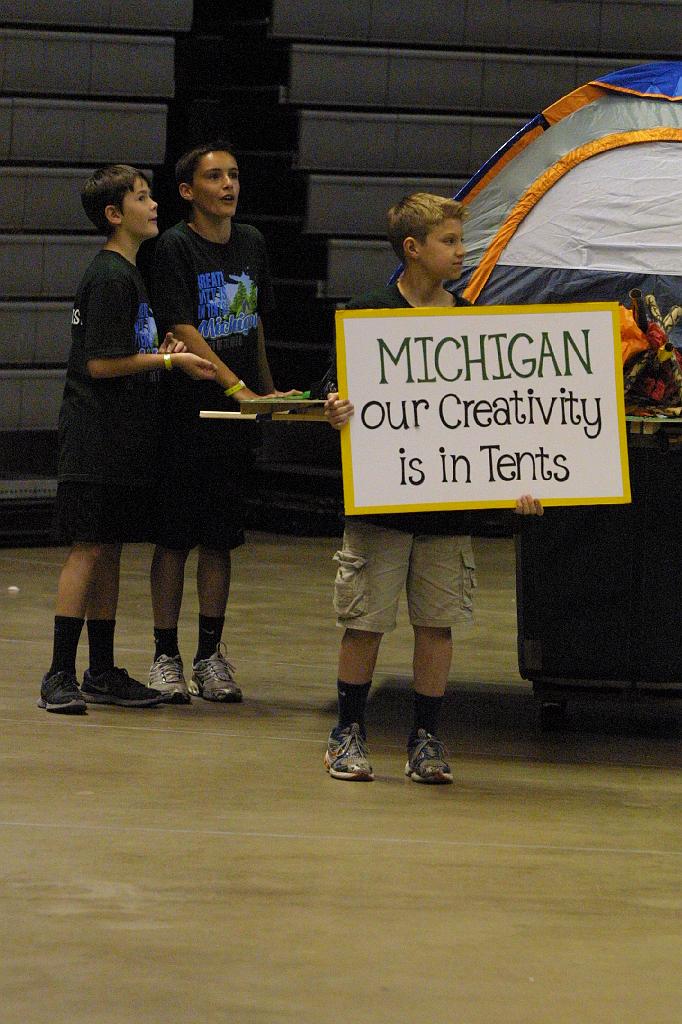 IMG_1716.JPG - Michigan at the Odyssey 2013 World Finals Float and Banner Parade