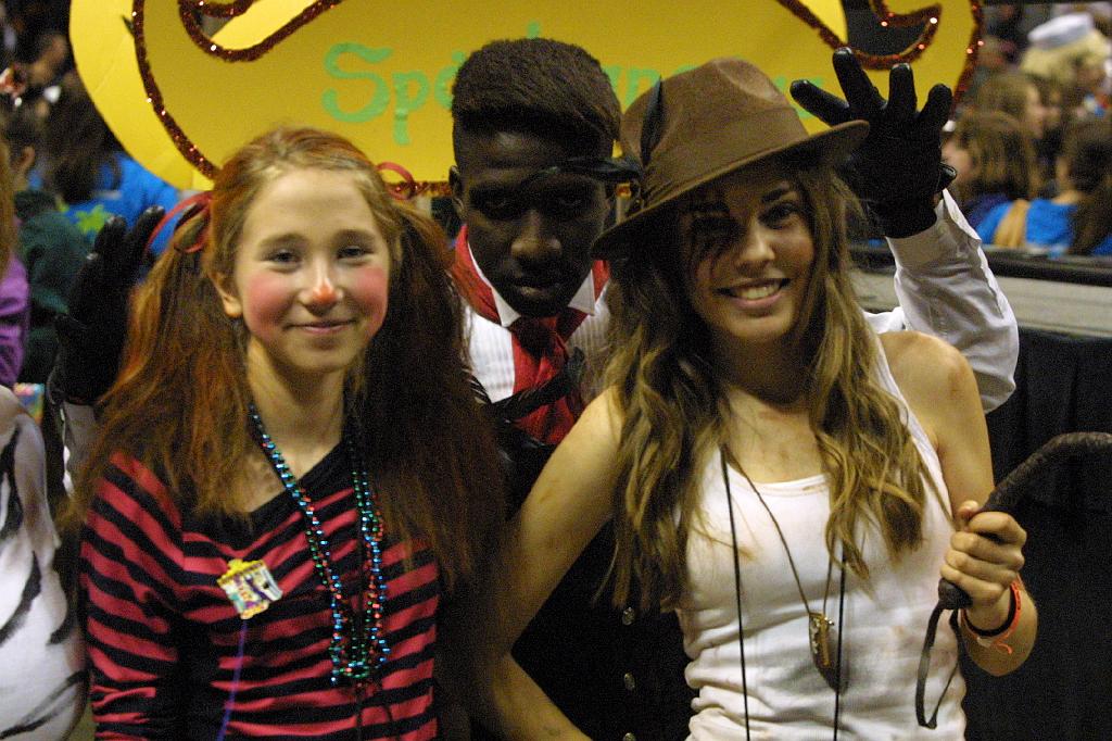 IMG_1761.JPG - Florida at the Odyssey 2013 World Finals Float and Banner Parade