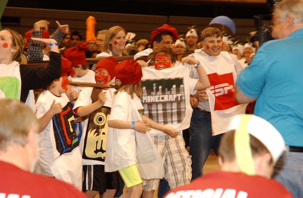 DSC_6429.JPG - Odyssey World Finals 2013 May 23rd - Float and Banner Parade