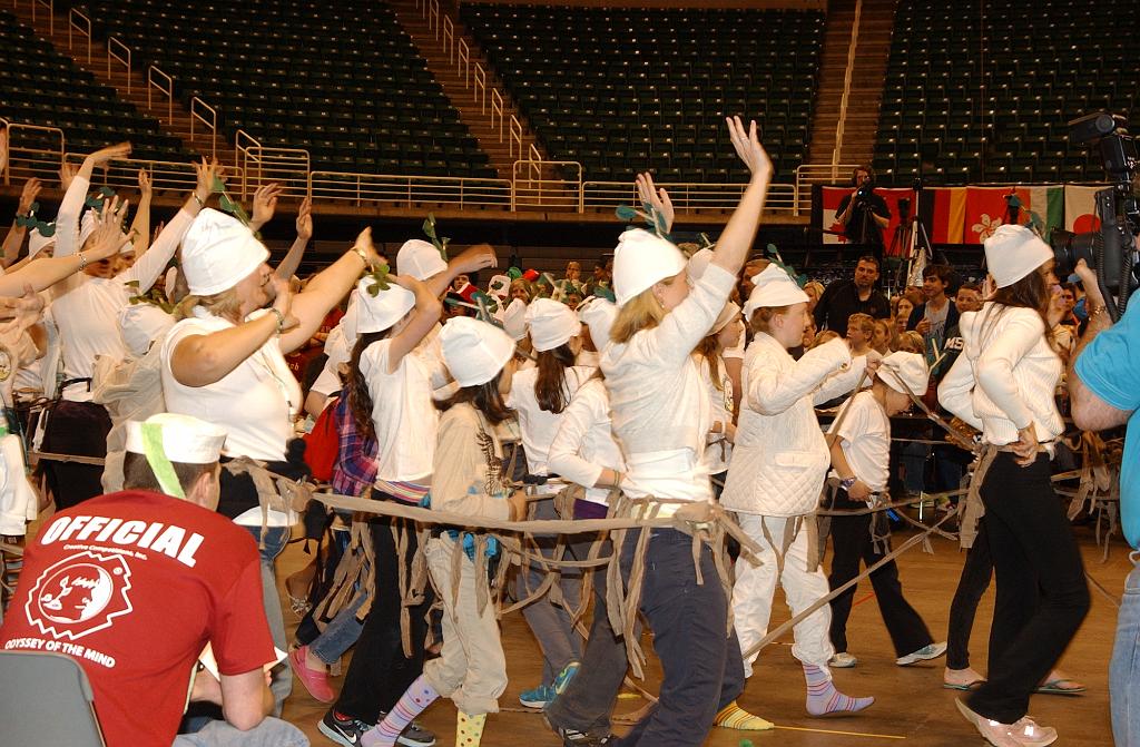 DSC_6436.JPG - Odyssey World Finals 2013 May 23rd - Float and Banner Parade