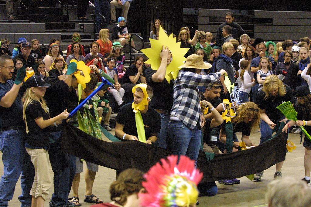 IMG_2306.JPG - Odyssey World Finals 2013 May 23rd - Float and Banner Parade