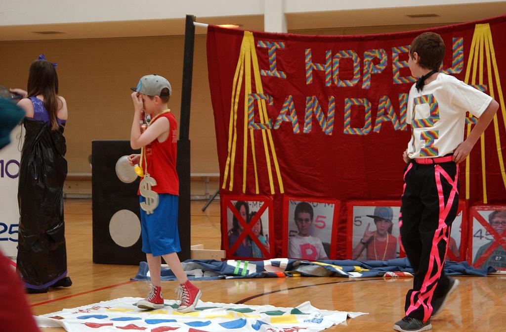 DSC_6078.JPG - P4 Lawton Chiles Middle Div. II - Magic Center