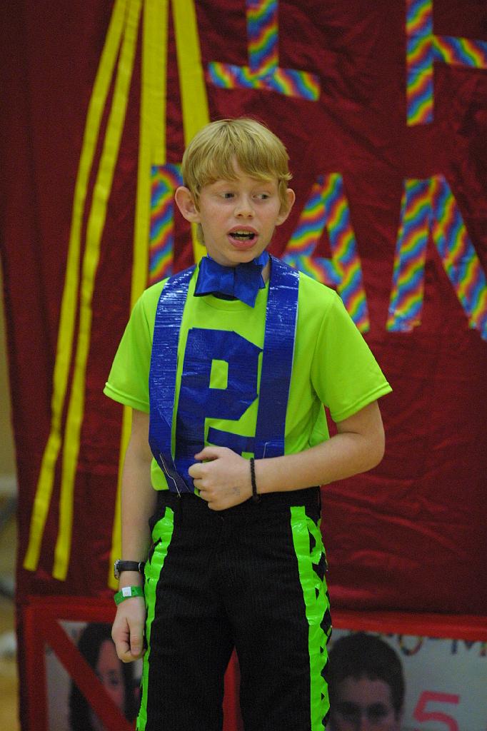 IMG_1379.JPG - P4 Lawton Chiles Middle Div. II - Magic Center