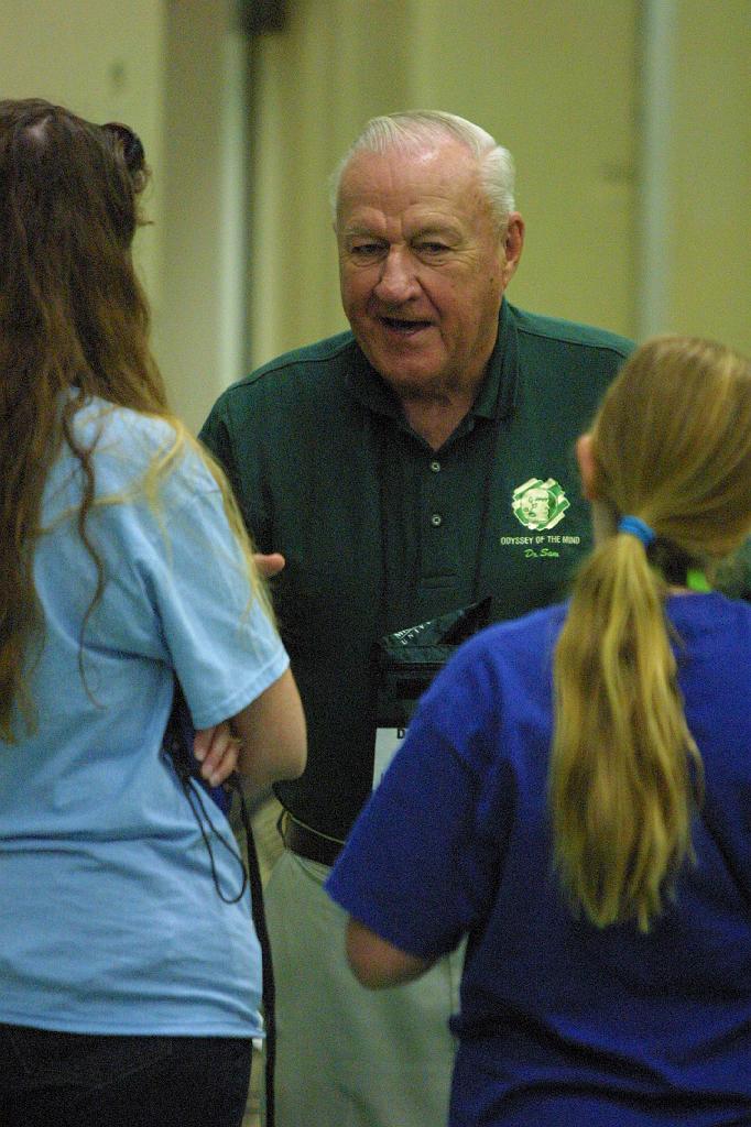 IMG_2622.JPG - Dr. Sam visits Florida structure teams.