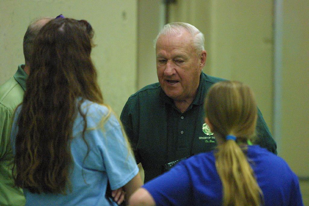 IMG_2623.JPG - Dr. Sam visits Florida structure teams.